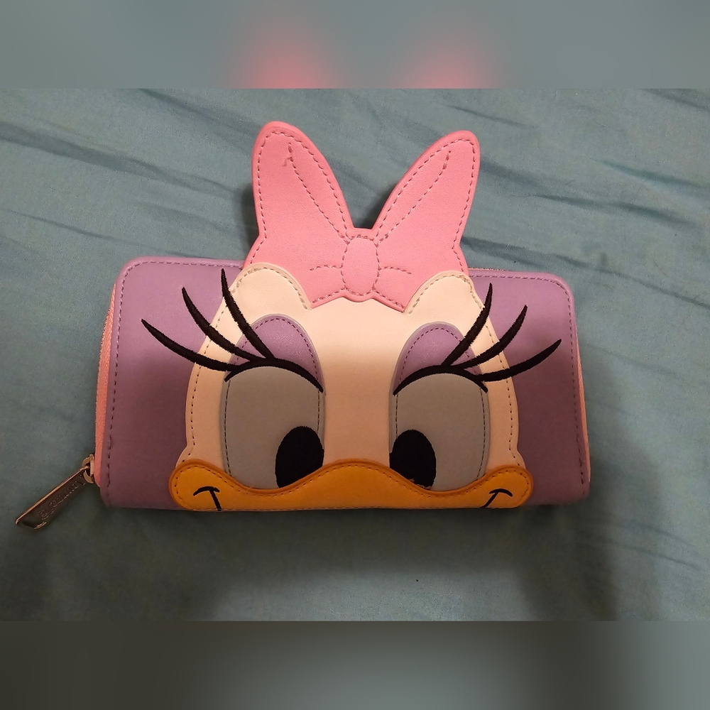 Daisy Duck loungefly wallet